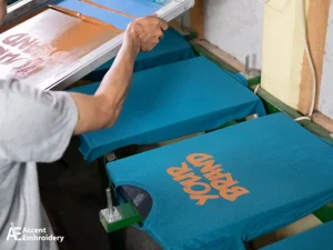 Transferring screenprinting ink to the shirt